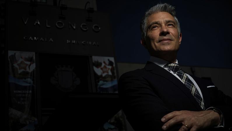 Paulo Esteves Ferreira cumpre primeiro mandato na presidência da Câmara de Valongo, após ter sido vice