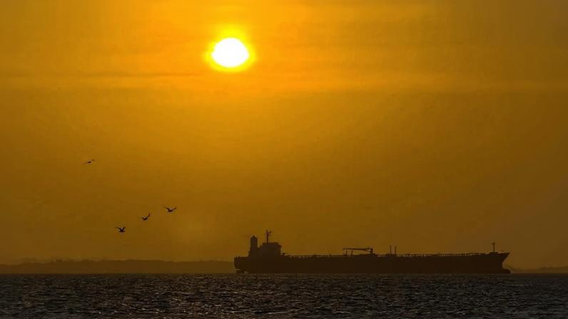 Petroleiro no Lago de Maracaibo, na Venezuela