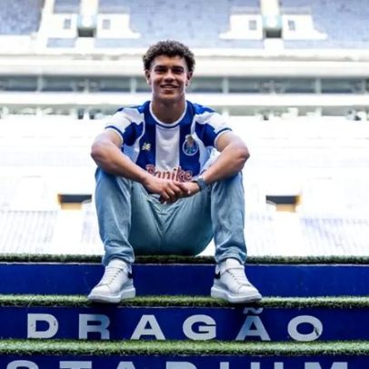 Jogador marca pela B e assina contrato profissional; sonha estrear neste estádio
