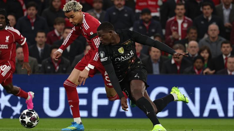 Nuno Mendes foi substituído devido a lesão muscular