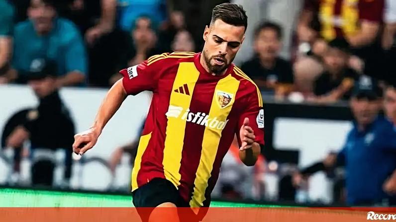 Miguel Cardoso elogia Petit: equipa feliz facilita resultados