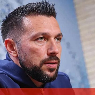 Conferência de Farioli sobre o jogo com o Famalicão em directo