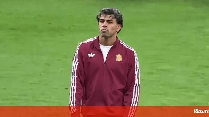 A tristeza na cara de Yamal à saída do relvado após jogo marcado por cânticos islamofóbicos