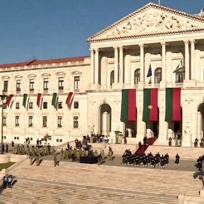 Sessão comemorativa de 50 anos da Constituição da República Portuguesa em directo