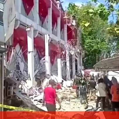 Sismo de magnitude 7,4 provoca pânico e danos na Indonésia