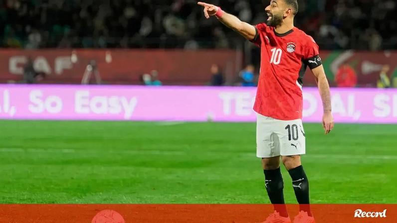 Brad Friedel aponta possível sucessor de Salah