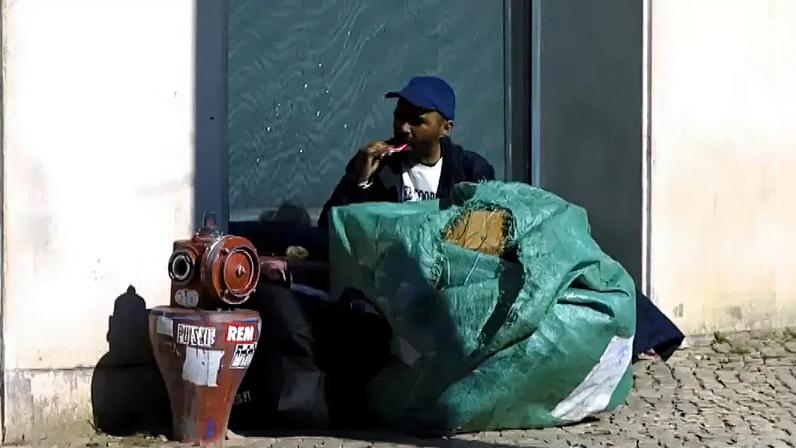 Repórter Sábado: Há cada vez mais imigrantes a viverem na rua