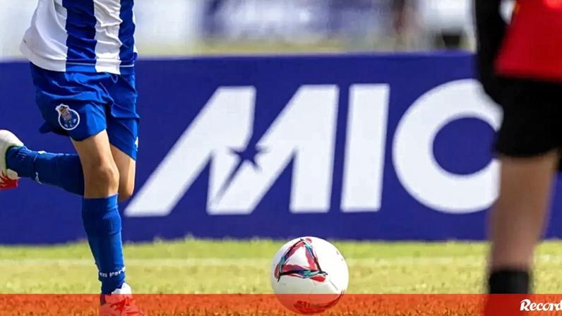 Sub-16 Barcelona-FC Porto com 5 expulsões, espanhóis falam do duelo mais quente