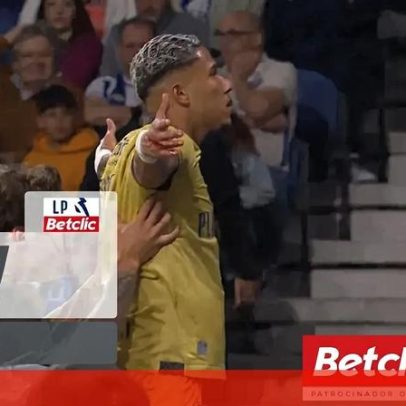 Famalicão empata no Dragão após alegada falta sobre Froholdt pedida pelo Porto