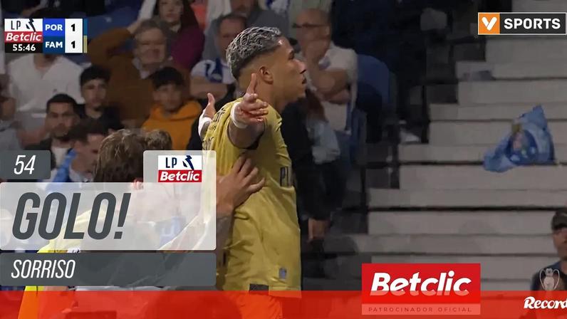 Famalicão empata no Dragão após alegada falta sobre Froholdt pedida pelo Porto