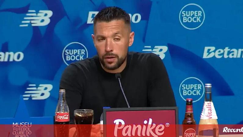 Farioli admite que haveria material para série da Netflix