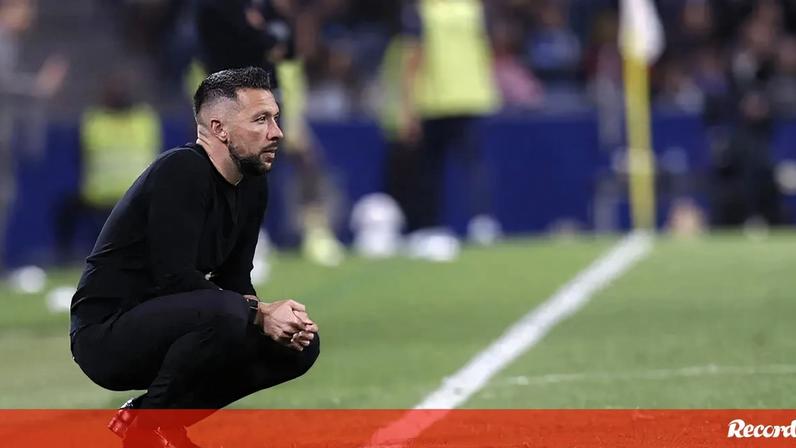 Legado do colapso do Ajax de Farioli persiste no Dragão