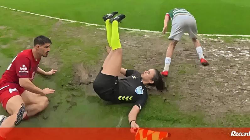 Polémica na Turquia: 'varreu' árbitra com um carrinho e nem pediu desculpa ou prestou ajuda