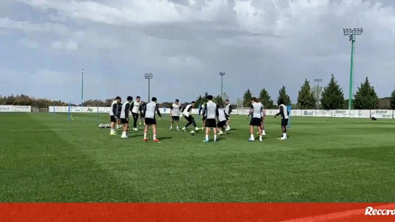 Sporting mostra boa disposição no treino antes do jogo com o Arsenal