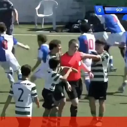 Sub-15 do Sporting empurram árbitro após derrota na final da Iber Cup