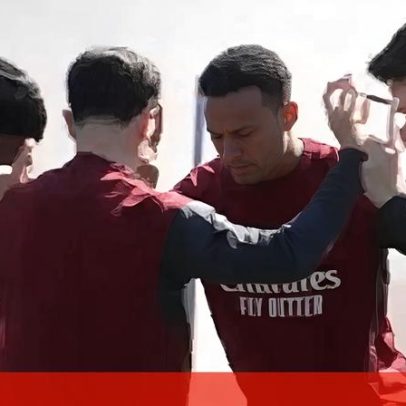 Arsenal treina com bolas e canetas antes do jogo com o Sporting