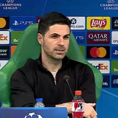 Arteta acompanha o momento de comunhão de Gyökeres com os adeptos do Sporting