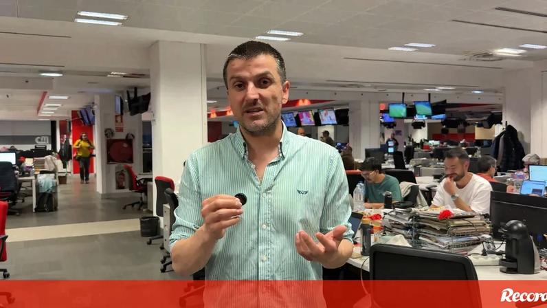 Mourinho faz reunião com plantel no regresso ao Seixal