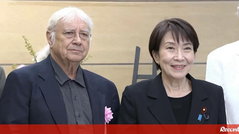 «Nem acredito que estão aqui»: primeira-ministra do Japão não esconde entusiasmo ao conhecer a banda rock Deep Purple