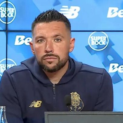 Farioli critica tentativas de construir narrativa sobre jogo com Estoril