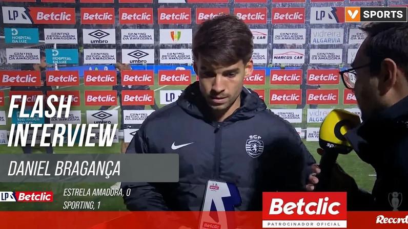 Daniel Bragança queixava-se do vento e... painel publicitário caiu atrás de si