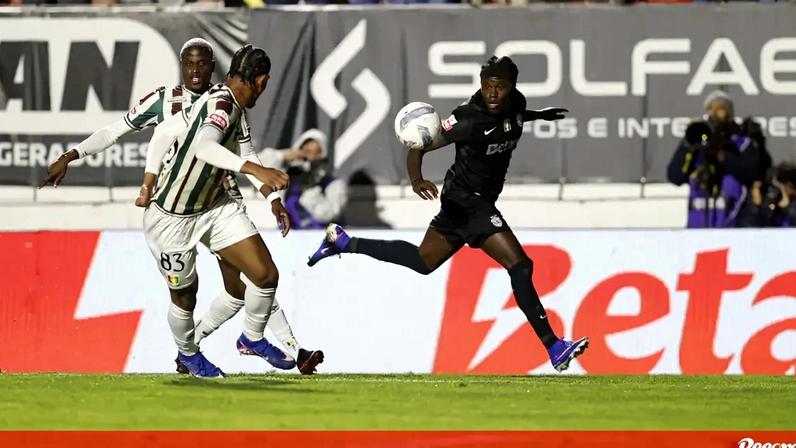 Quenda regressou frente ao E. Amadora