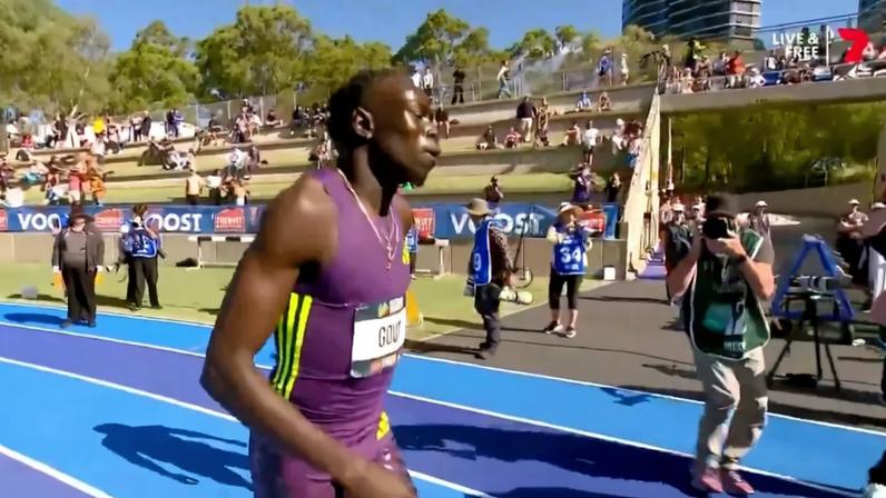 Gout Gout. 18 anos. A partir deste domingo oficialmente o Sub-20 mais rápido da história nos 200 metros.