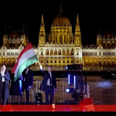 Húngaros aguardam mudanças após derrota de Orbán