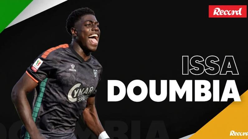 Issa Doumbia, médio do Veneza, em lista do Sporting para substituir Morita