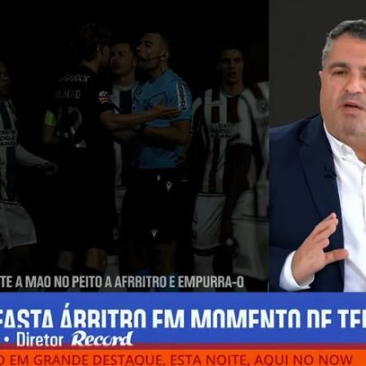 Lance de Hjulmand: árbitro próximo, mão no peito e Mourinho pode aproveitar