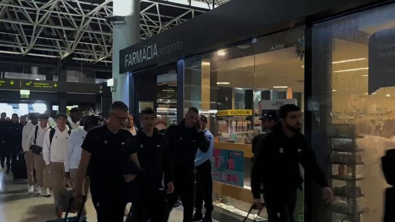 Fresneda fica em Lisboa e Debast segue com a comitiva do Sporting para Londres