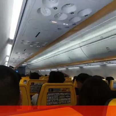 Adeptos do Sp. Braga celebram num avião rumo a Istambul