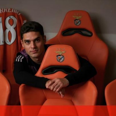 Benfica aberto a negociações por Sudakov, segundo fontes