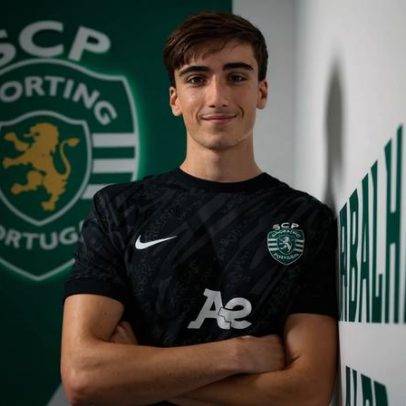 Guarda-redes de 16 anos assina contrato profissional com o Sporting