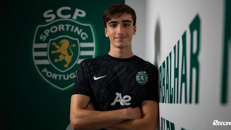 Afonso Redondo assina contrato profissional com o Sporting CP