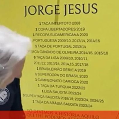 Jorge Jesus surpreendido com novo armário