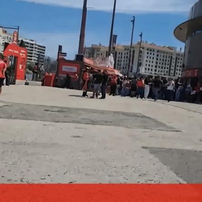 Centenas de adeptos do Benfica na Luz prontos a rumar a Alvalade
