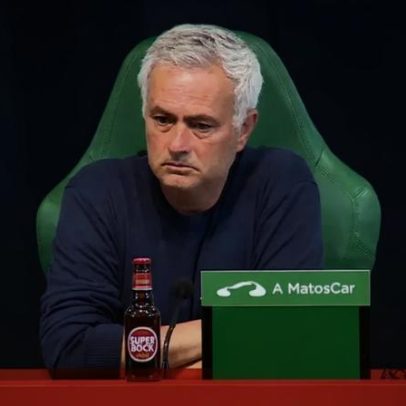 Mourinho afirma que o Benfica continua vivo na luta pelo 2.º lugar