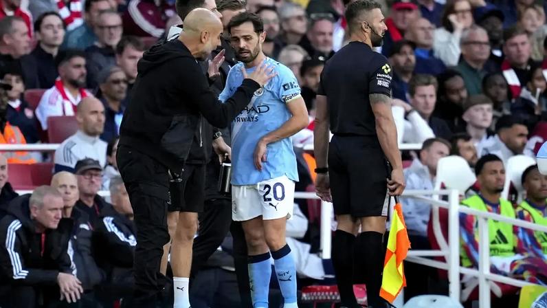 Guardiola desfaz-se em elogios para Bernardo Silva: «Se falar muito, vou chorar...»