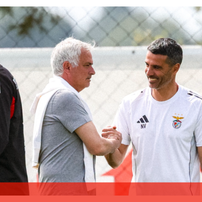 José Mourinho visita treino da equipa B do Benfica após dérbi vitorioso