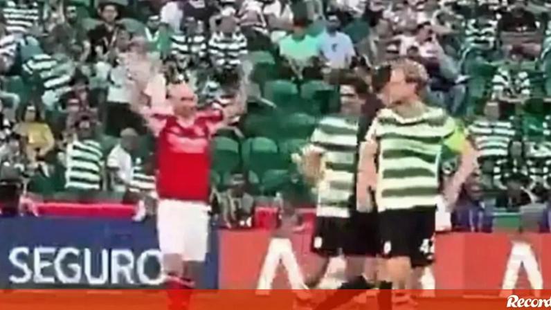 Mais imagens do dérbi: o momento em que Aursnes imita e goza com Hjulmand