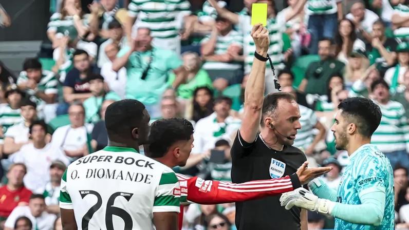 Penálti de Morita levanta discussão sobre saltos dos jogadores