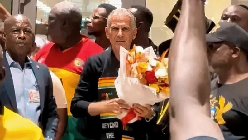 Receção calorosa a Carlos Queiroz no Gana desperta entusiasmo