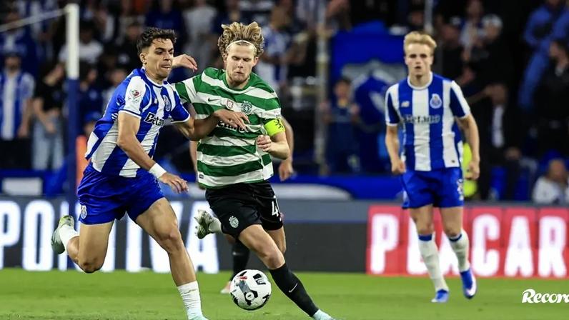 Gabri Veiga pode cumprir 10 jogos por entrada sobre Hjulmand no Porto-Sporting