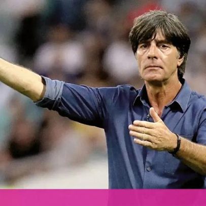 O treinador de futebol menos higiênico volta à atividade