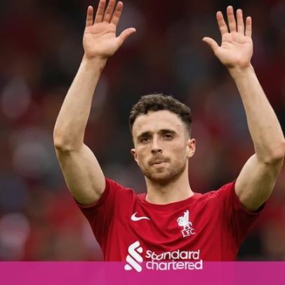 Craques do PSG homenageiam Diogo Jota em Liverpool