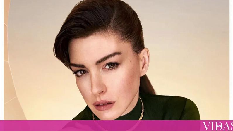 Anne Hathaway tem 43 anos