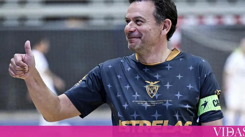 Primeiro-ministro disputou jogo solidário