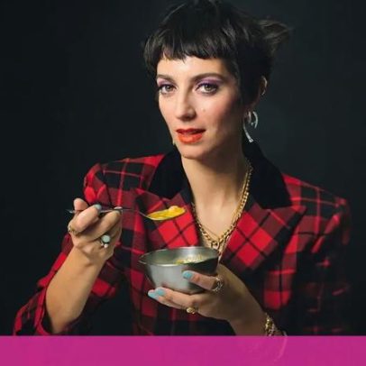 Joana Barrios é insultada e reage com humor