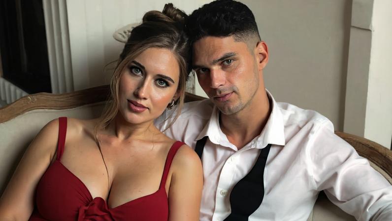 Liza e Georgiy Sudakov revelam fotos da filha mais velha em data especial